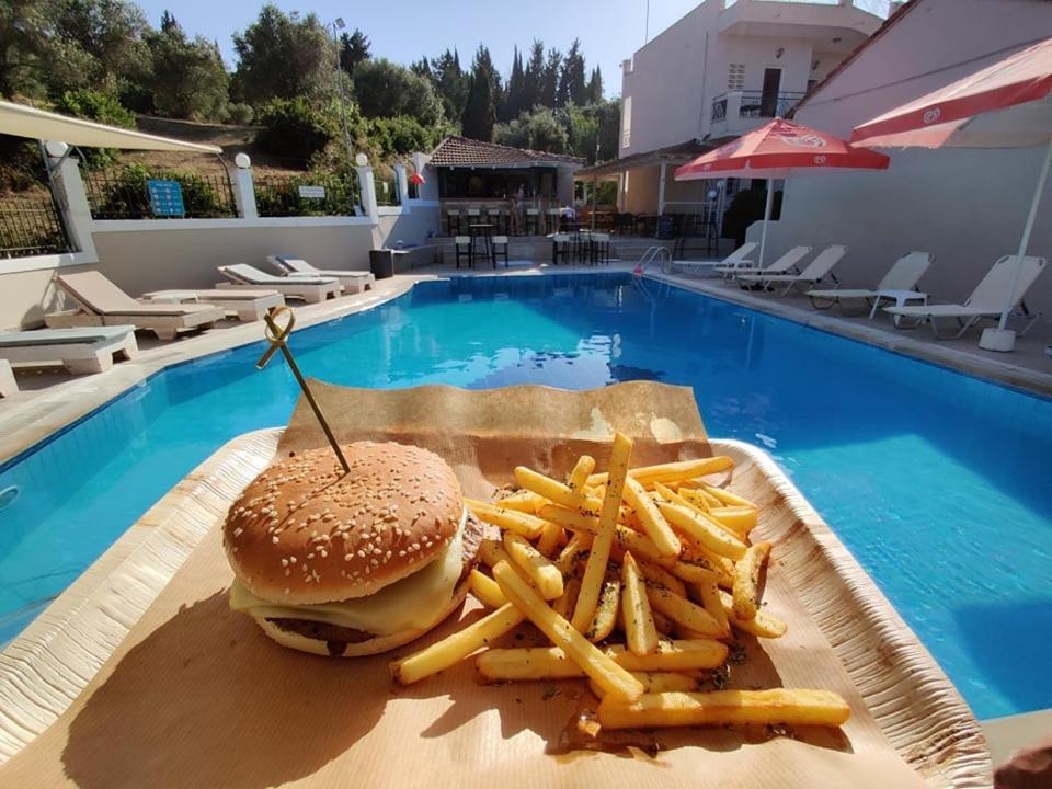 Kalypso Aparthotel 2*